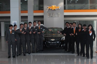 華駿雪佛蘭開業(yè)慶典 購(gòu)車多重禮遇，歡樂齊分享